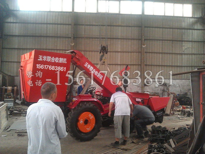 山西4Yb-3型玉米收割機發貨現場
